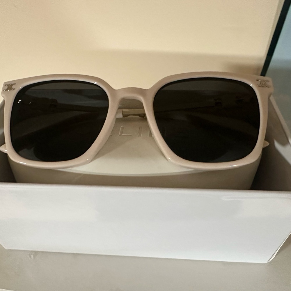 Chic Cream Sunglasses